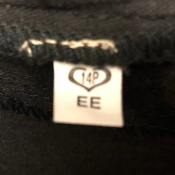 Straight Leg Jeans - Picture 8 of 8